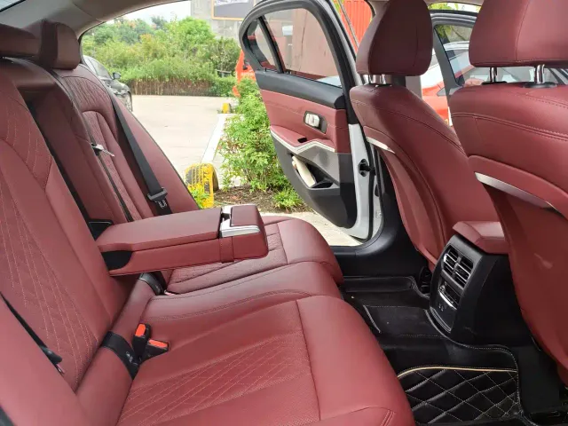 BMW 3 Series — Фото автомобиля 10