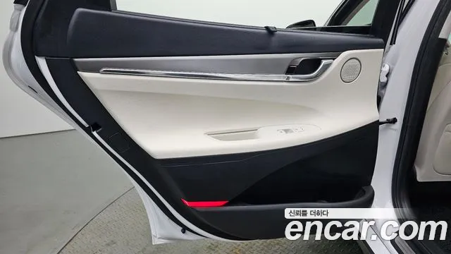 Hyundai Grandeur (New) Hybrid — Фото автомобиля 14
