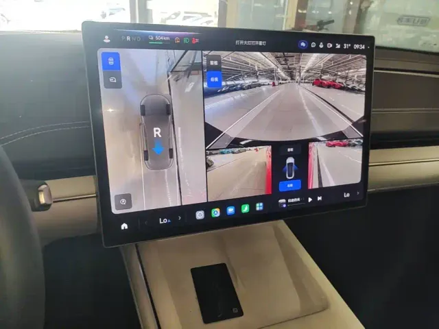 Xiaomi SU7 — Фото автомобиля 12