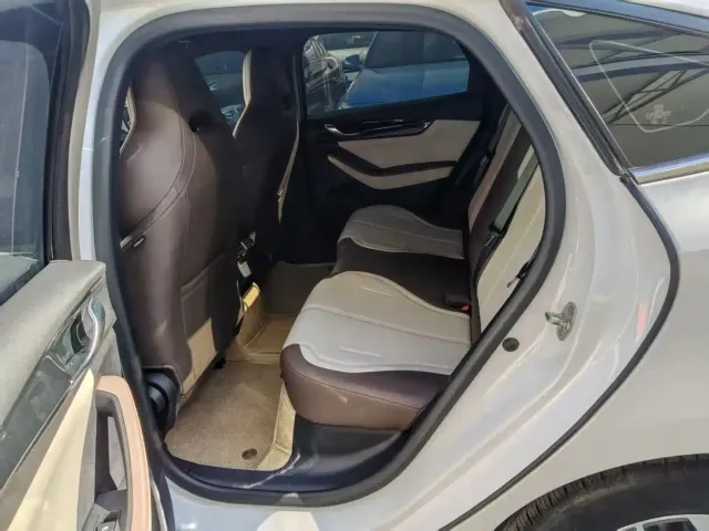 BYD Qin PLUS — Фото автомобиля 5