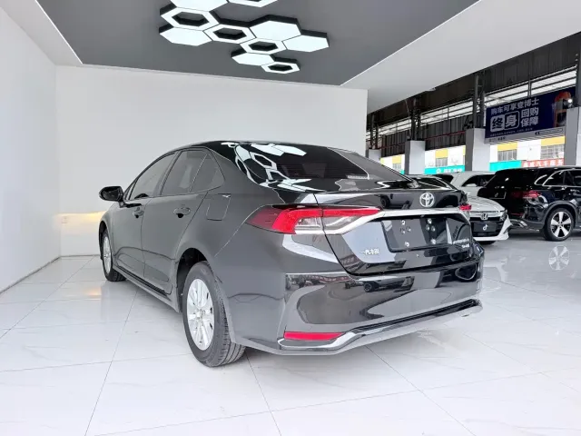 Toyota Corolla — Фото автомобиля 9