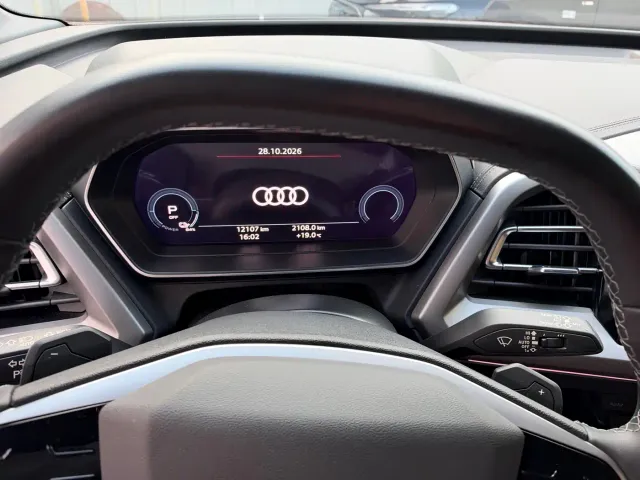 Audi Q4 e-tron — Фото автомобиля 4