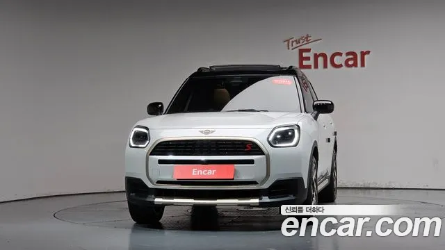 MINI Countryman 3rd Gen — Фото автомобиля 3