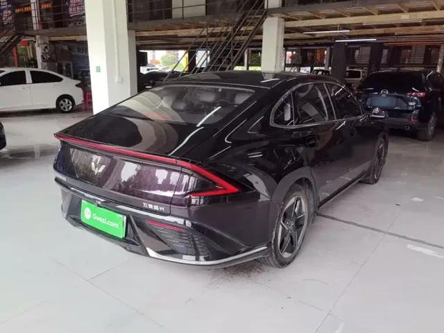 Wuling Starlight — Фото автомобиля 6