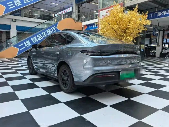 BYD Seal 05 DM-i — Фото автомобиля 9