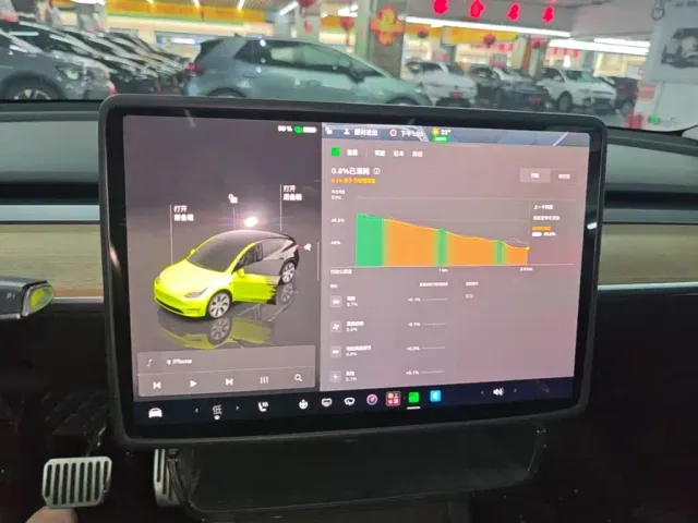 Tesla Model Y — Фото автомобиля 12