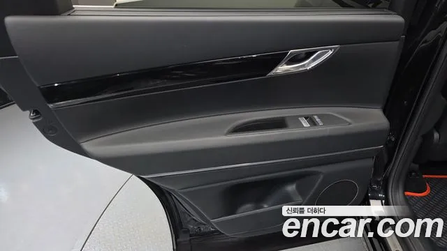 Genesis GV80 — Фото автомобиля 14