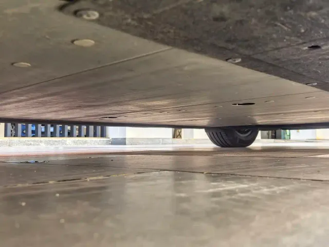 Li Auto MEGA — Фото автомобиля 16