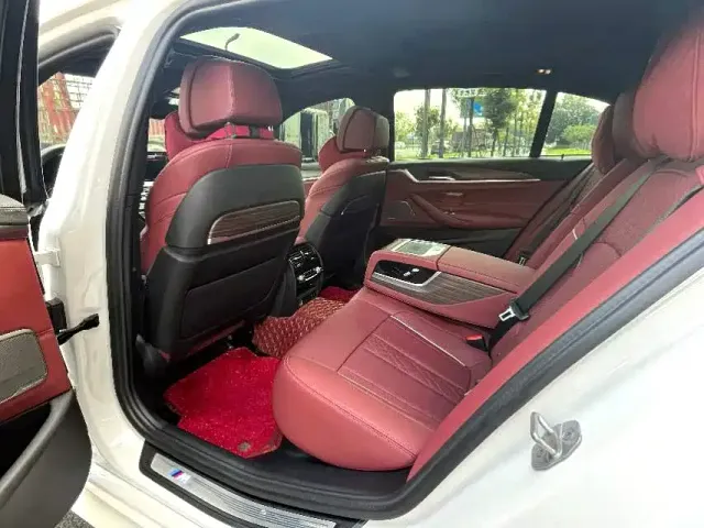 BMW 5 Series — Фото автомобиля 6