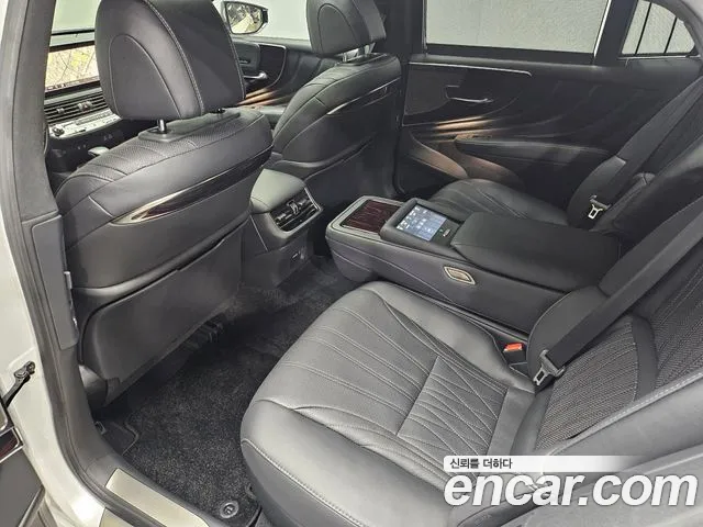 Lexus LS — Фото автомобиля 9