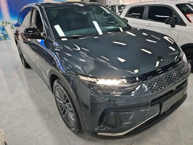 Leapmotor C11 — Фото автомобиля 3