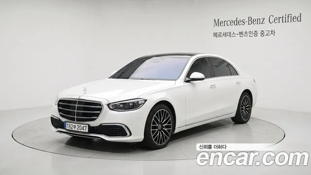 Фотография автомобиля — Mercedes-Benz S-Class
