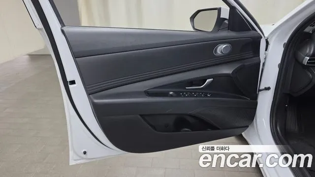 Hyundai Avante CN7 — Фото автомобиля 13