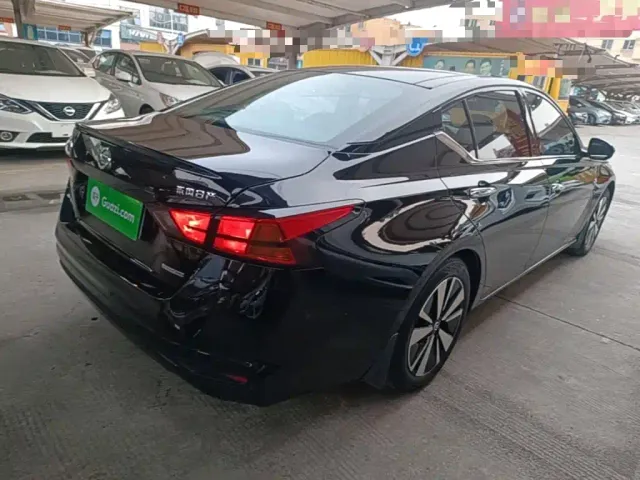 Nissan Teana — Фото автомобиля 6