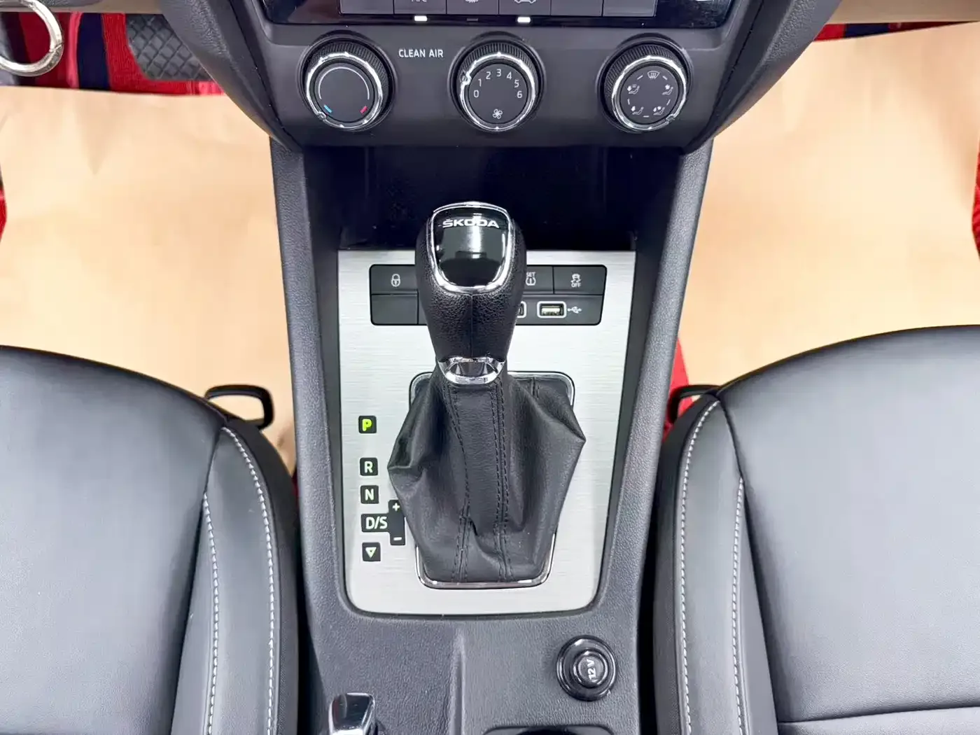 Škoda Octavia 2022 1.5L Automatic Comfort Edition — Фото автомобиля 18