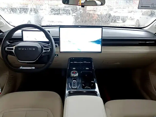 Wuling Starlight — Фото автомобиля 9