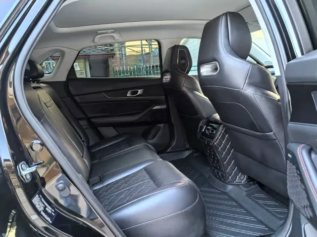 Changan Changan UNI-K iDD 2022 Blue Whale iDD 130km 1.5T Premium — Фото автомобиля 12