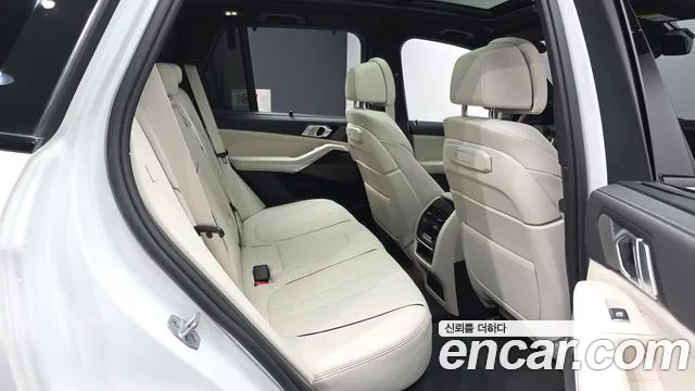 BMW X5 xDrive 40i M Sport — Фото автомобиля 12