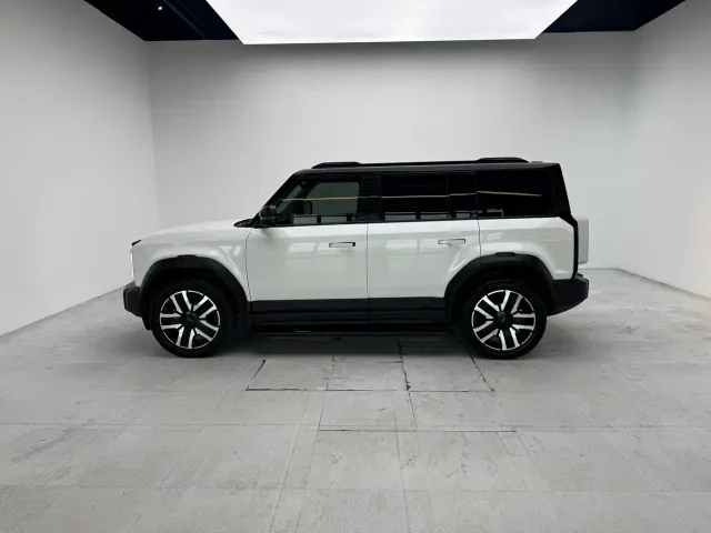 iCAR 03 — Фото автомобиля 2