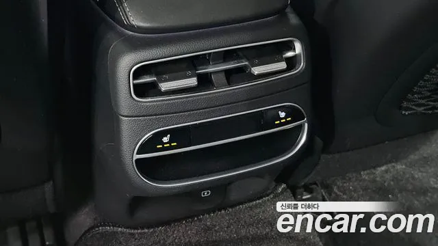 Genesis GV70 — Фото автомобиля 18