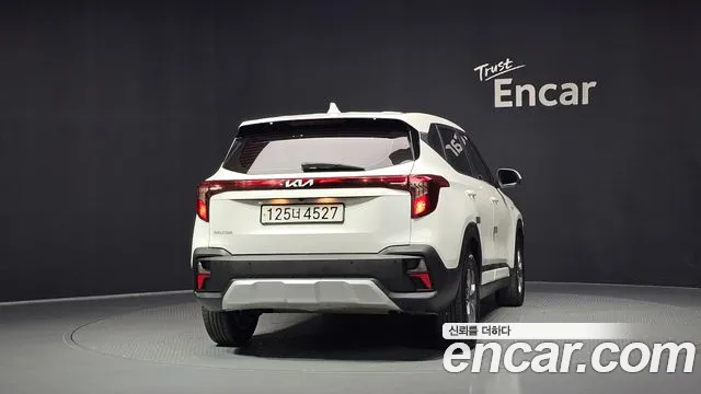 Kia Seltos New — Фото автомобиля 4