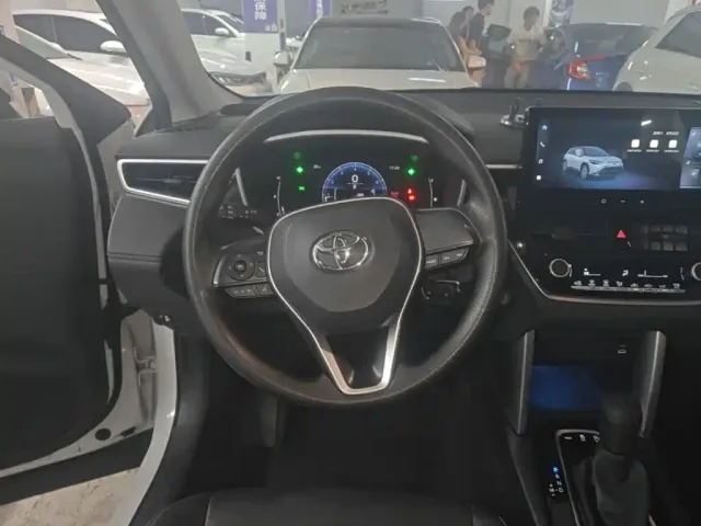 Toyota Frontlander — Фото автомобиля 2