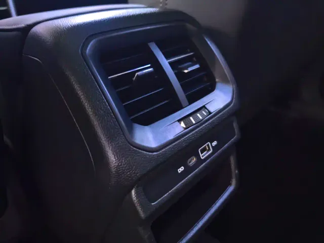 Volkswagen Tharu — Фото автомобиля 10