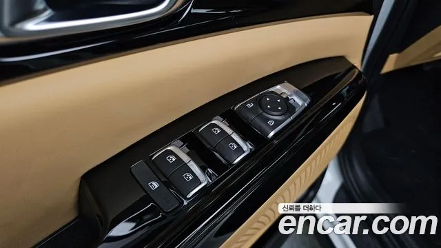 Kia Carnival Generation 4 — Фото автомобиля 22