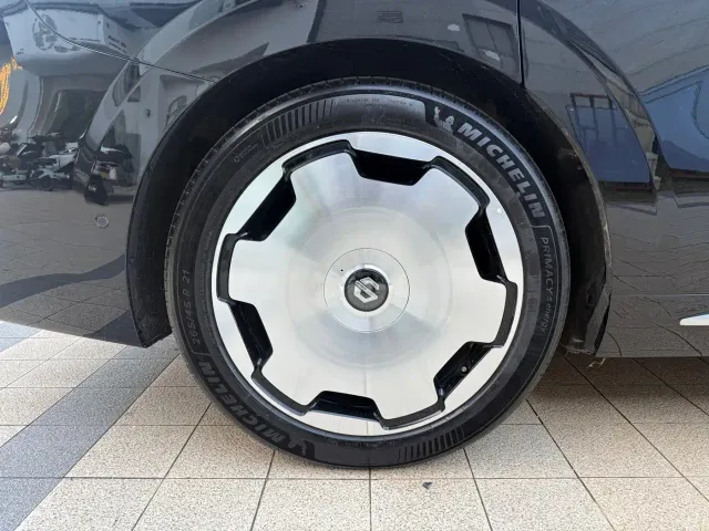 Leapmotor D Series — Фото автомобиля 12