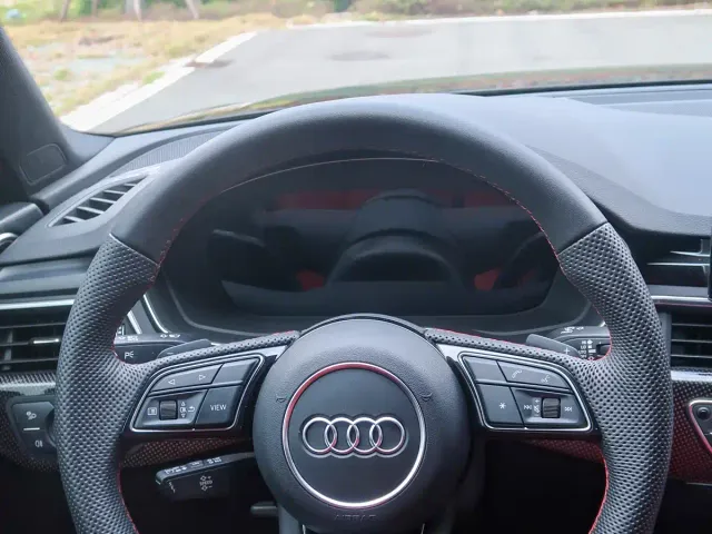 Audi S4 — Фото автомобиля 11