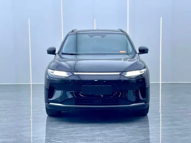 Leapmotor C11 — Фото автомобиля 2
