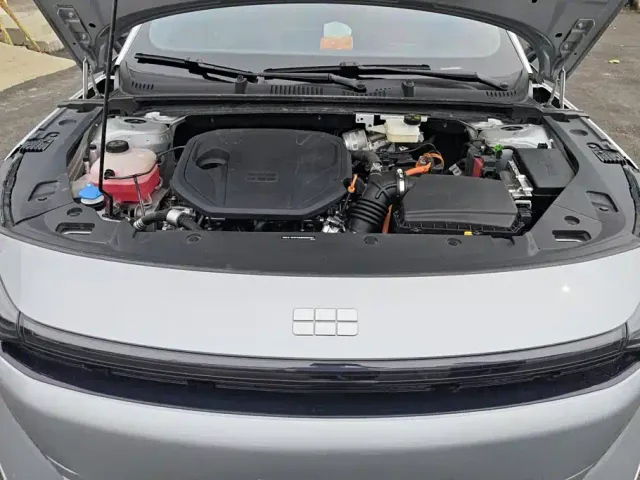 Geely Galaxy L6 — Фото автомобиля 10