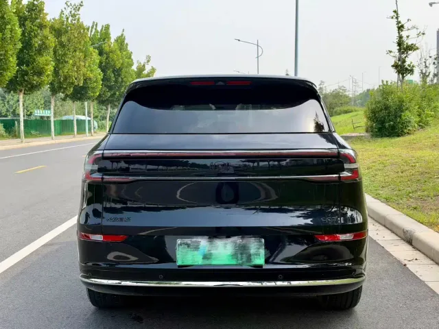 Changan Qiyuan Q07 — Фото автомобиля 8