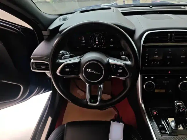 Jaguar XEL — Фото автомобиля 10