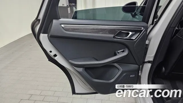 Porsche Macan — Фото автомобиля 14