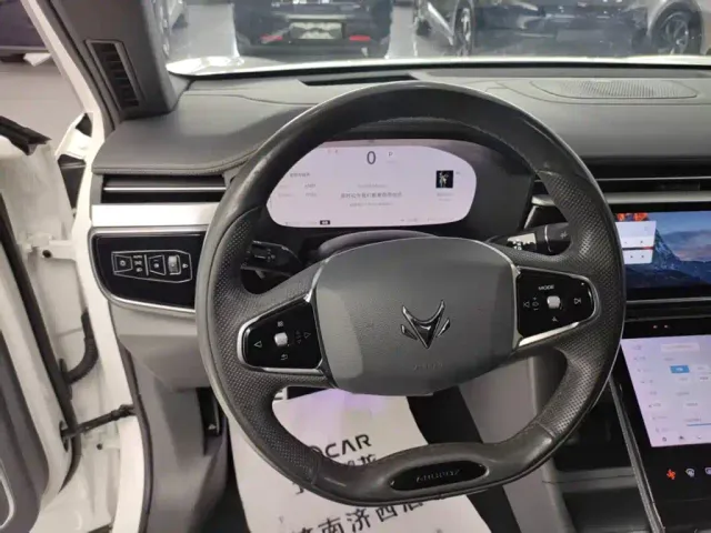 Arcfox Alpha T — Фото автомобиля 10
