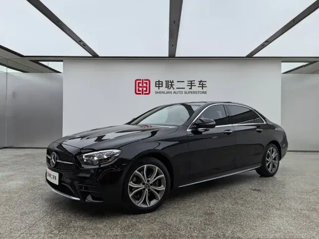 Фотография автомобиля — Mercedes-Benz E-Class