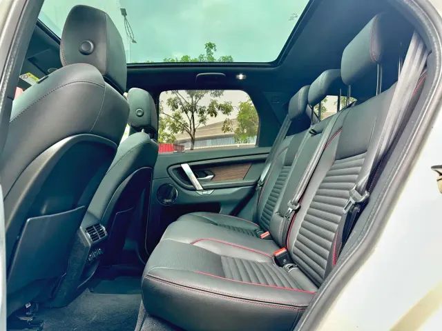 Land Rover Discovery Sport — Фото автомобиля 12