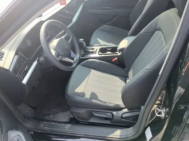 Volkswagen Passat — Фото автомобиля 14