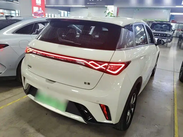 BYD Dolphin — Фото автомобиля 6