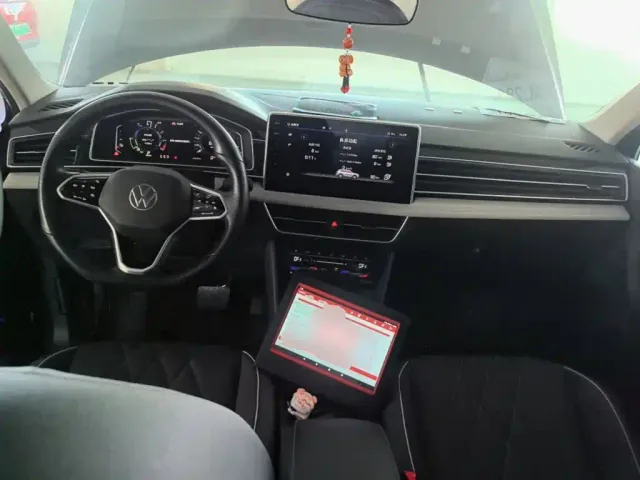 Volkswagen Tiguan L PHEV — Фото автомобиля 9