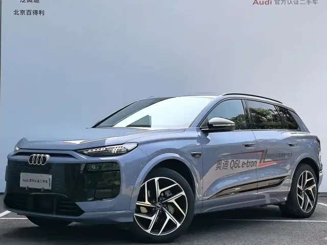 Фотография автомобиля — Audi Q6L e-tron