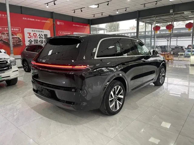 Li Auto L8 — Фото автомобиля 9