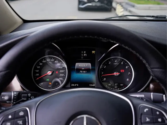 Mercedes-Benz V-Class — Фото автомобиля 9