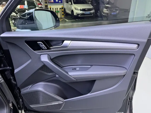 Audi Q5L — Фото автомобиля 15