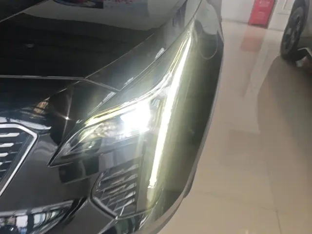 Cadillac XT4 — Фото автомобиля 17