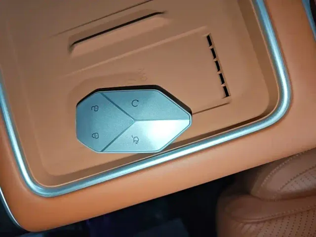 BYD FangChengBao Titanium 7 — Фото автомобиля 8