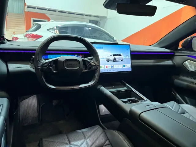 Lynk & Co Lynk & Co 10 EM-P 2025 240 AWD Ultra Sport Edition — Фото автомобиля 6