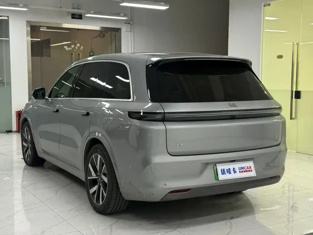 Li Auto L8 — Фото автомобиля 4