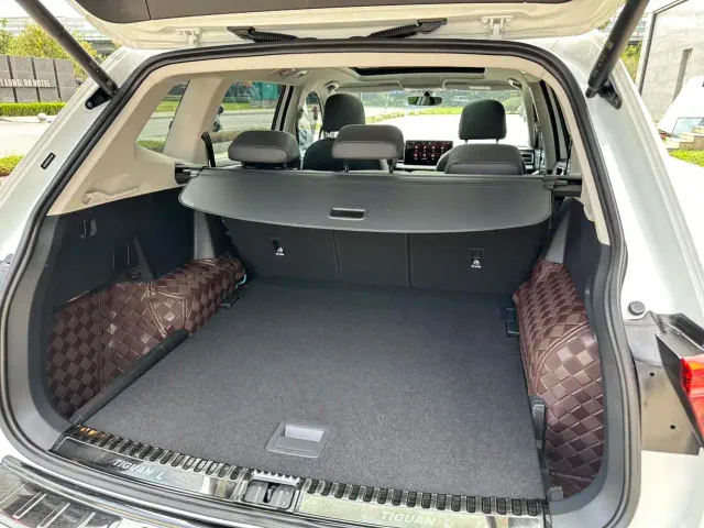 Volkswagen Tiguan L — Фото автомобиля 21